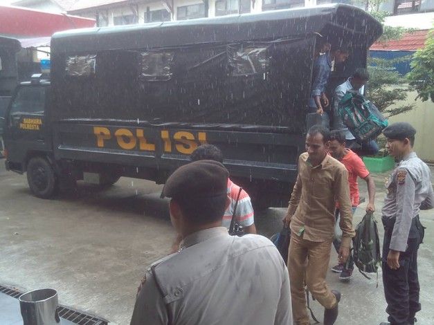 Polresta Pekanbaru Amankan 37 Imigran Asal Bangladesh