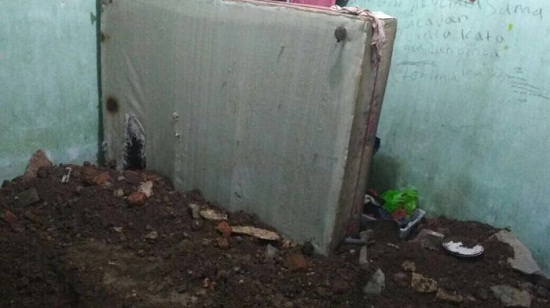 Polisi Sita Barang-barang ini di Lokasi Nenek Tiamah Dikubur