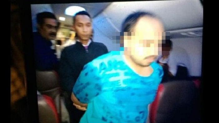Lelaki Ini Masturbasi di Kursi Penumpang Pesawat