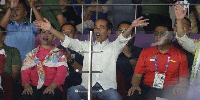 Guyonan Jokowi soal sepeda dan modal usaha ke para wirausahawan muda