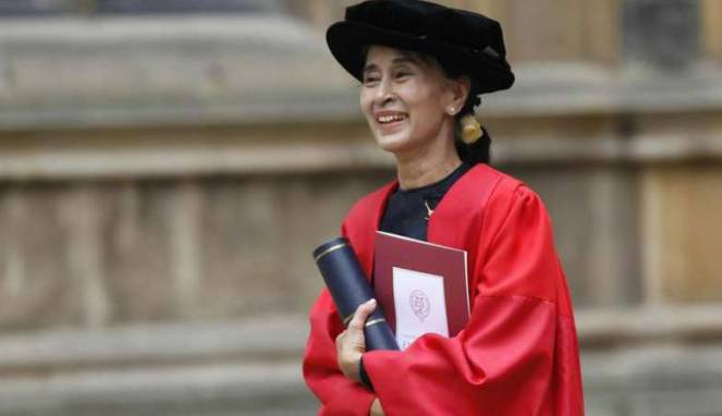 Oxford Tarik Penghargaan Aung San Suu Kyi