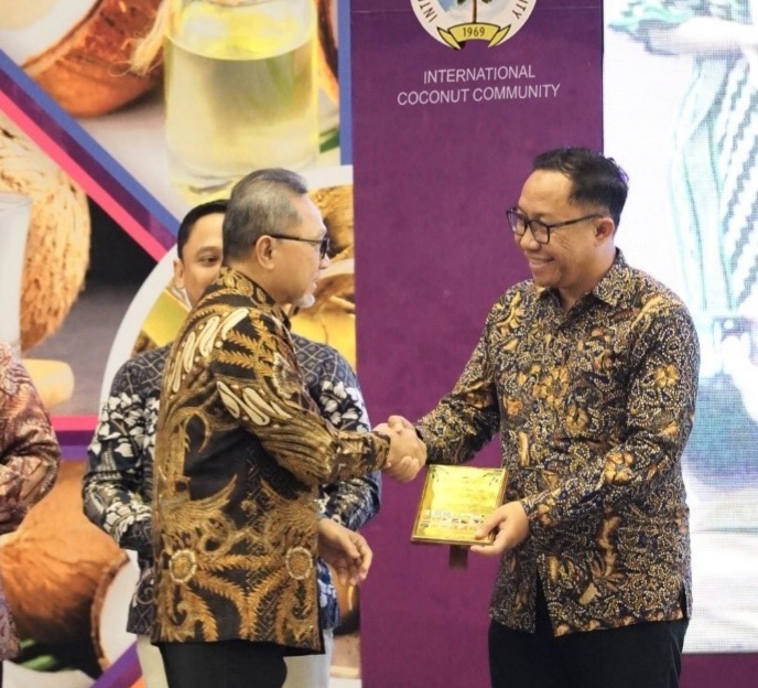 Sambu Group Raih Penghargaan Pad 51st Cocotech International Confrence & Meeting