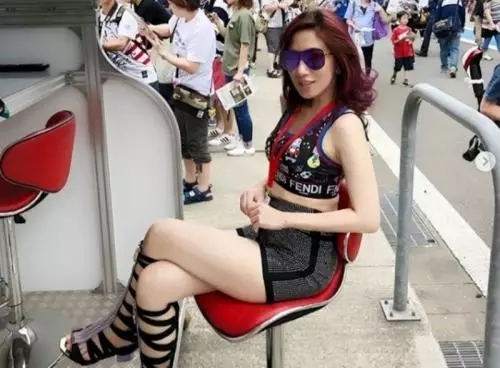 Gaya Mewah Sonia Wibisono, Dokter Cantik sekaligus Sosialita