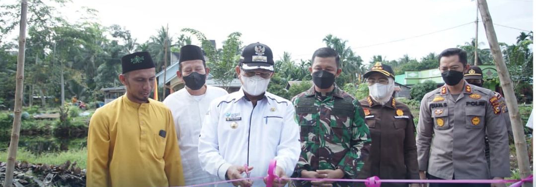 Bupati Inhil Resmikan Jalan Desa Griya Mukti Jaya, Teluk Belengkong