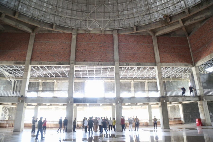 Bupati Herman Tinjau Islamic Center Syekh Abdurrahman Siddiq
