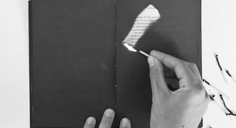 UNIK BANGET CUY, Novel Ini Harus Dibakar Biar Bisa Dibaca