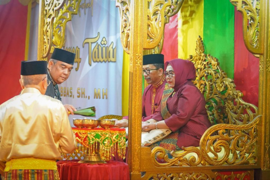 Ini Makna Upacara Adat Tepuk Tepung Tawar di Riau