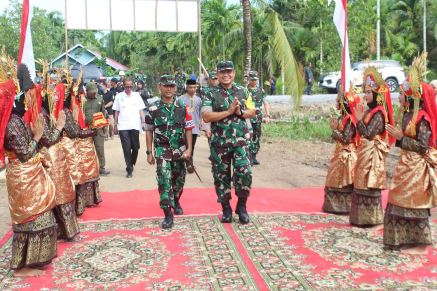 Brigjen TNI Yuswandi Tinjau Pelaksanaan TMMD 116 Kodim 0314/Inhil