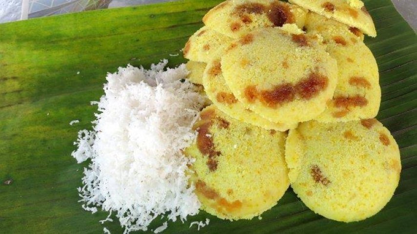 Kue Putu Piring, Kuliner Legend yang Masih Digemari Warga Tembilahan