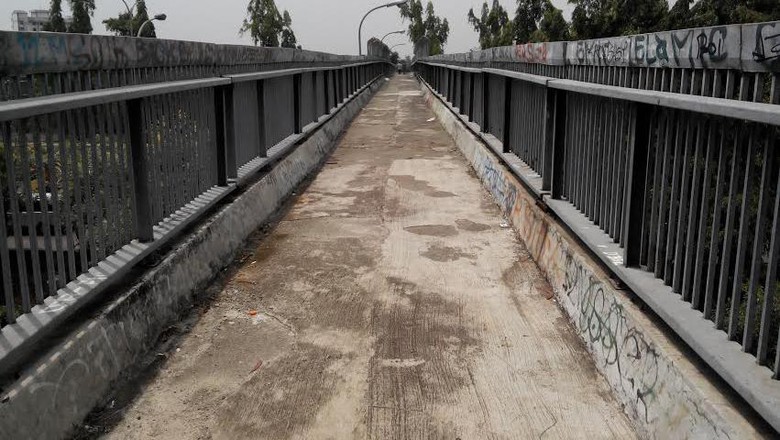 Takut Melintas Di JPO, Warga Pekanbaru Khawatir kan Perampokan