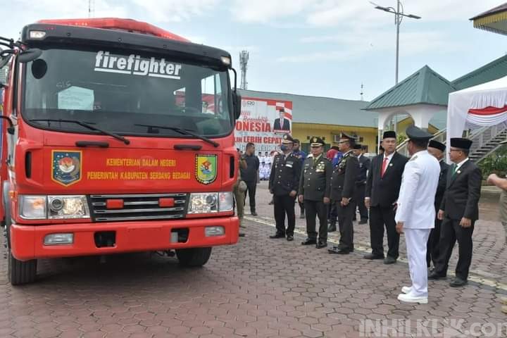 Di Momen HUT ke-77 Kemerdekaan RI, Sergai Terima Hibah Mobil Damkar Dari Kemendagri  