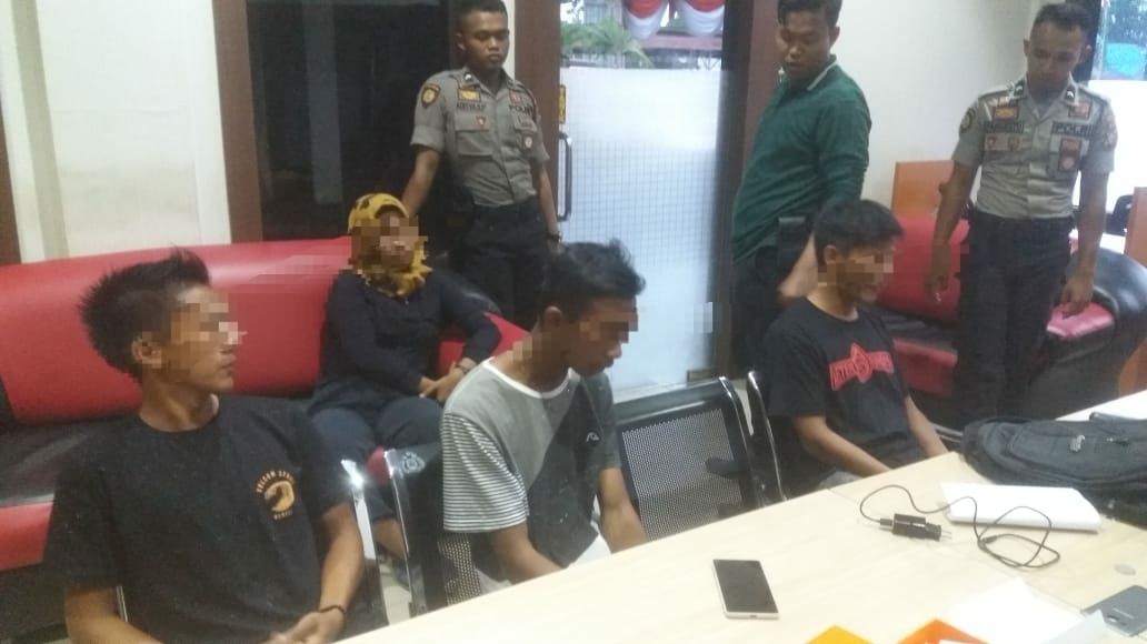 Minum Tuak, Empat Warga Inhil ini Diangkut, Satu Diantaranya Wanita
