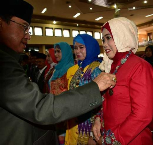 595 ASN di Inhil Dapat Penghargaan Satyalancana Karya Satya, Bupati Inhil: Ingat, Kita Ini Pelayan Masyarakat