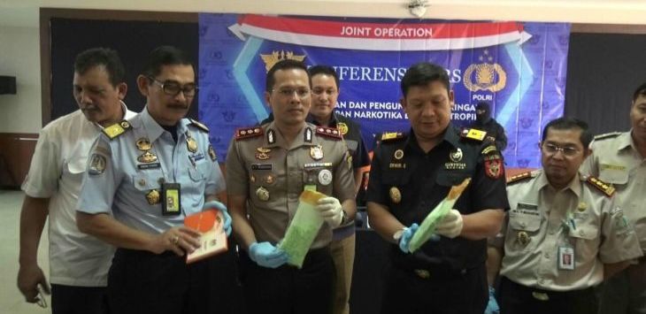 Datang ke Indonesia, Gadis Cantik Malaysia Selipkan Ribuan Ekstasi di Anunya