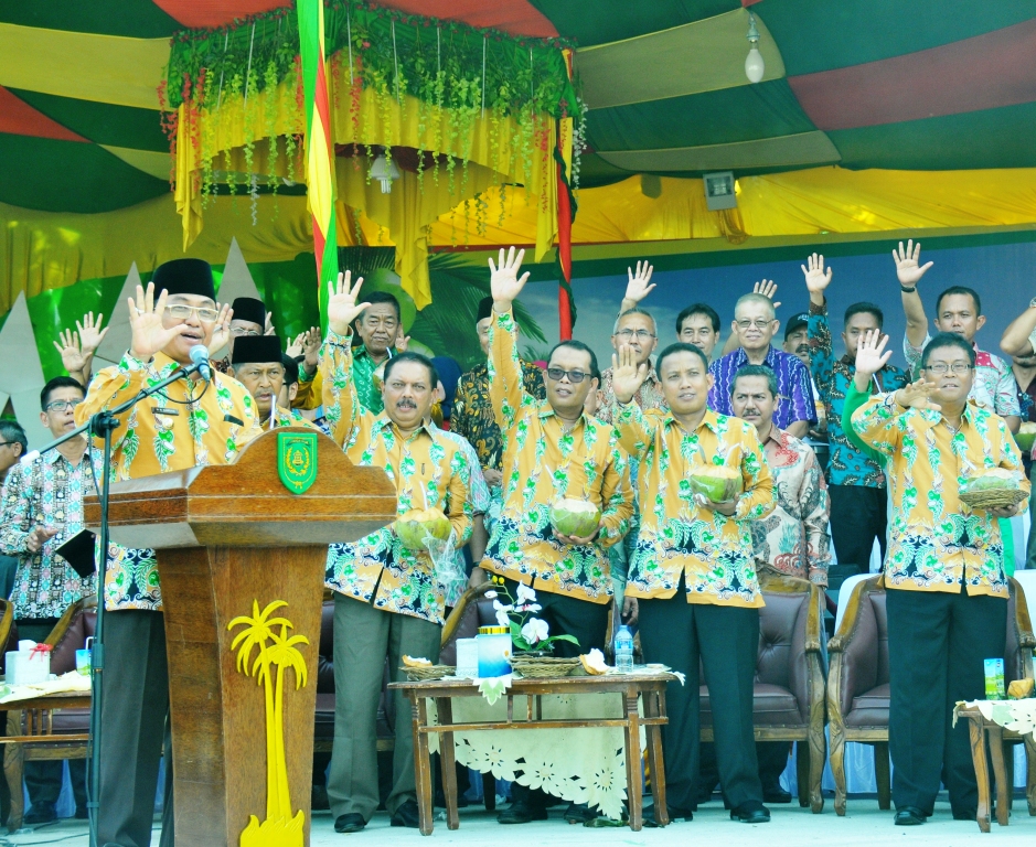 Dihadapan Lebih Dari 20.000 Masyarakat, Bupati Inhil Sampaikan Pidato Pembukaan FKI Tahun 2017