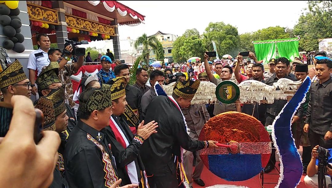 Pembukaan Pacu Jalur, Menteri Pariwisata : Tahun 2020 Pacu Jalur Masuk Calender Of Ivent Nasional