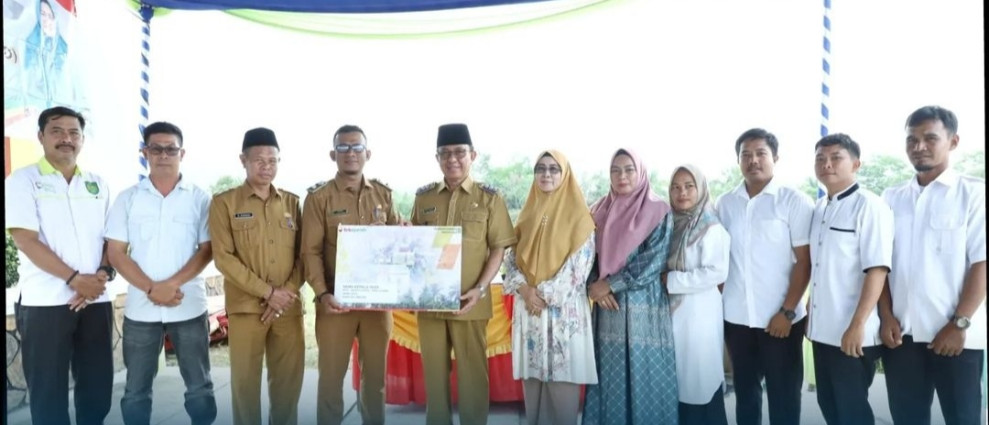 Bupati Serahkan NIKD dan NIPD untuk Para Aparat Desa Se-Kecamatan Kemuning