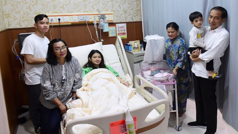 Momen Bahagia Jokowi Tengok Cucu Ketiga, La Lembah Manah