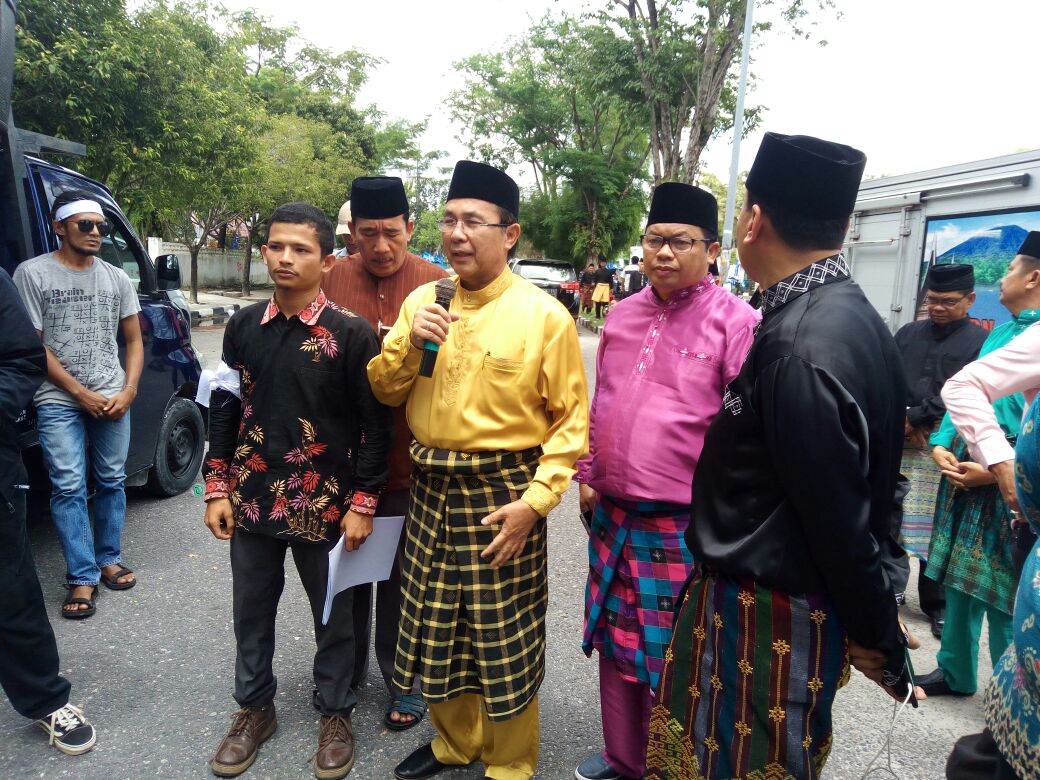 Puluhan Tokoh Adat Temui Pimpinan LAM Riau Terkait Selisih Paham Dengan Anggota DPRD Riau