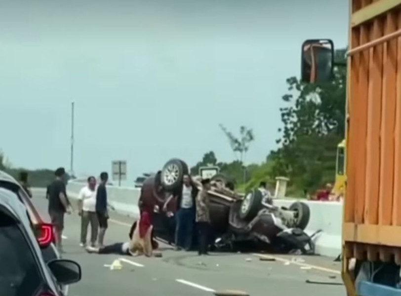Pecah Ban di Tol Permai, Empat Penumpang Pajero Luka Ringan