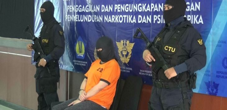 Gadis Cantik Malaysia Selipkan Ribuan Pil Ekstasi di Selangkangan, Dibayar 10 Juta