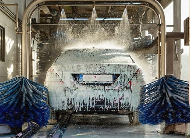 Dua Pria Menderita Penyakit Langka Akitbat Air Pencucian Mobil