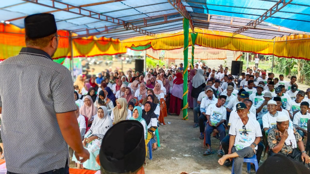 Pasar Sialang Panjang Bak Konser Artis, Gemuruh Teriakan Fermadani Menang Menggema