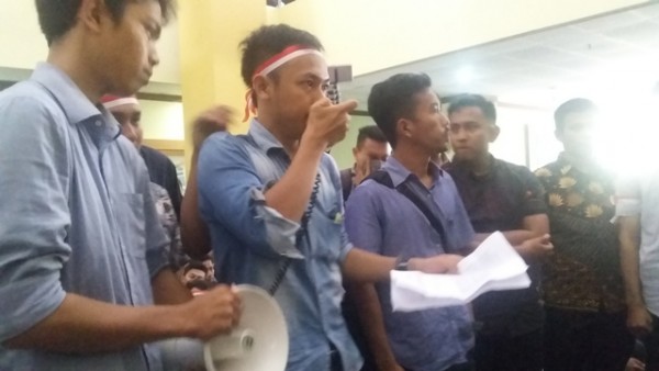 Bukan Hanya UKT, Ini Tuntutan Mahasiswa UIN Suska Riau Ke Rektor