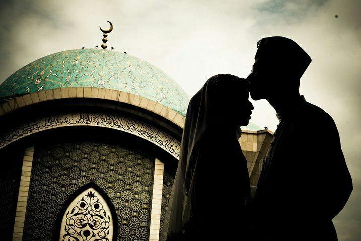 Delapan Sifat Istri yang Bikin Rezeki Suami Mengalir Deras
