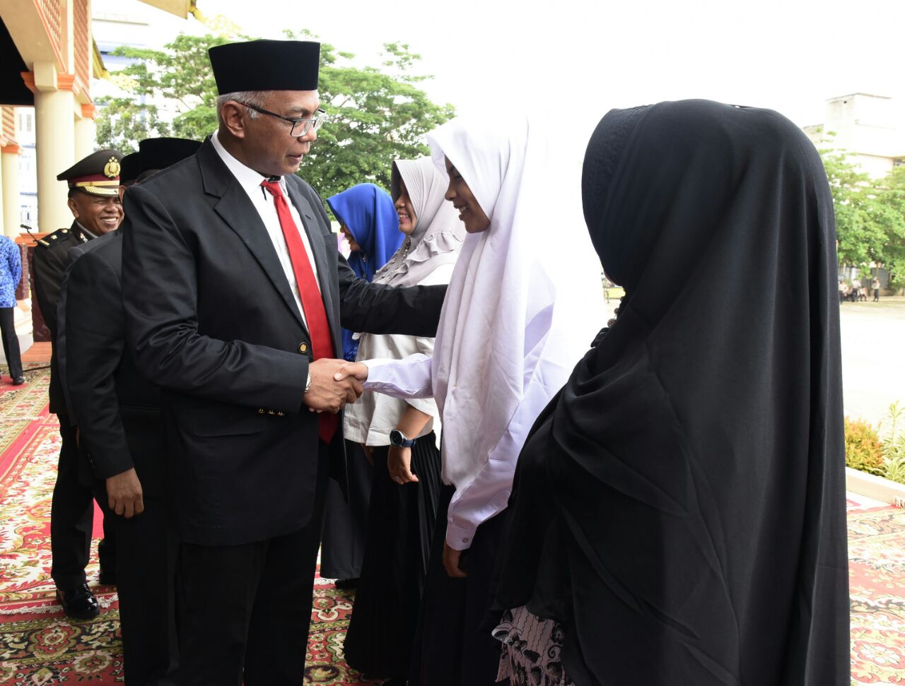 Pj Bupati Inhil Pimpin Upacara Peringatan Hardiknas Ke - 110