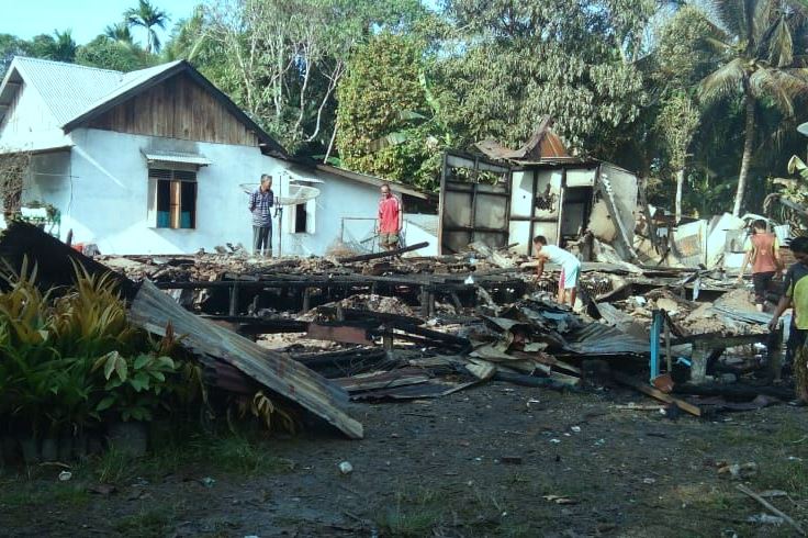 Satu Rumah Semi Permanen di Tembilahan Dilahap Si Jago Merah