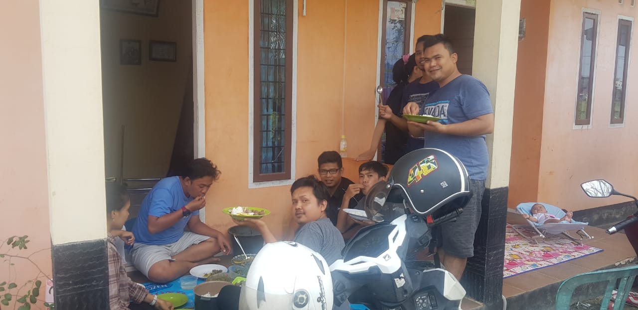Resmi Jadi Anggota PWI, Reporter di Inhil ini Gelar Syukuran