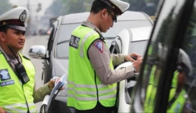 Tidak Lengkap saat Berkendara, Siap-siap Ditilang!