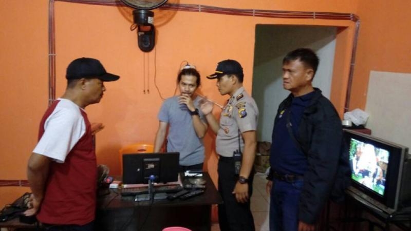 Polisi Razia Panti Pijat Serta Warnet yang Masih Beroperasi di Bulan Ramadan