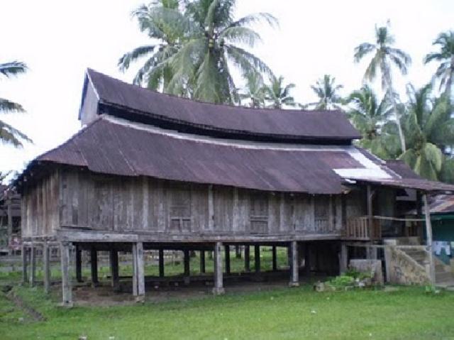 Benahi Situs 'Rumah Godang' Kuansing