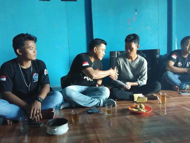 Peduli Rekan Sejawat yang Kecelakaan, Bikers and scooterist Inhil Berikan Bantuan