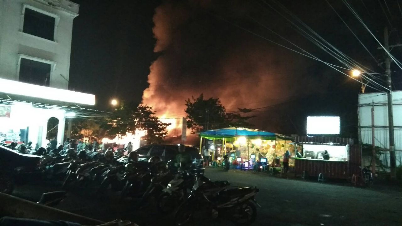 Api Masih 'Mengamuk', Kebakaran Hebat Kembali Terjadi di Pekanbaru