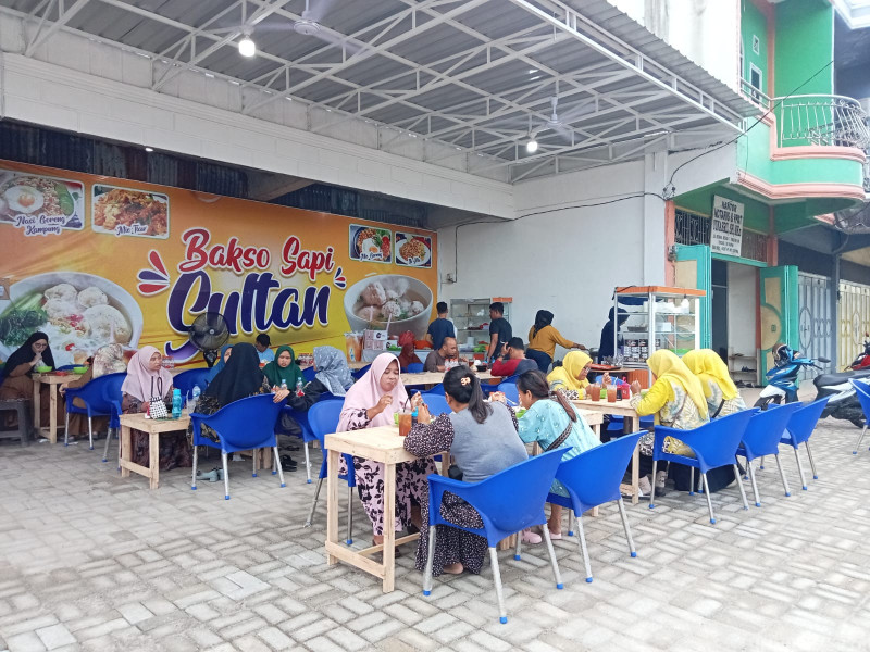 Buruan Nikmati Bakso Sapi Sultan Harga 'Merakyat' di Sergai