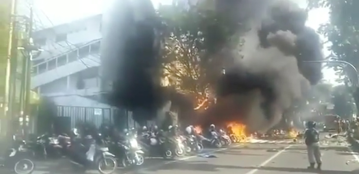 Pengaruh Bom Surabaya Terhadap Perekonomian Indonesia