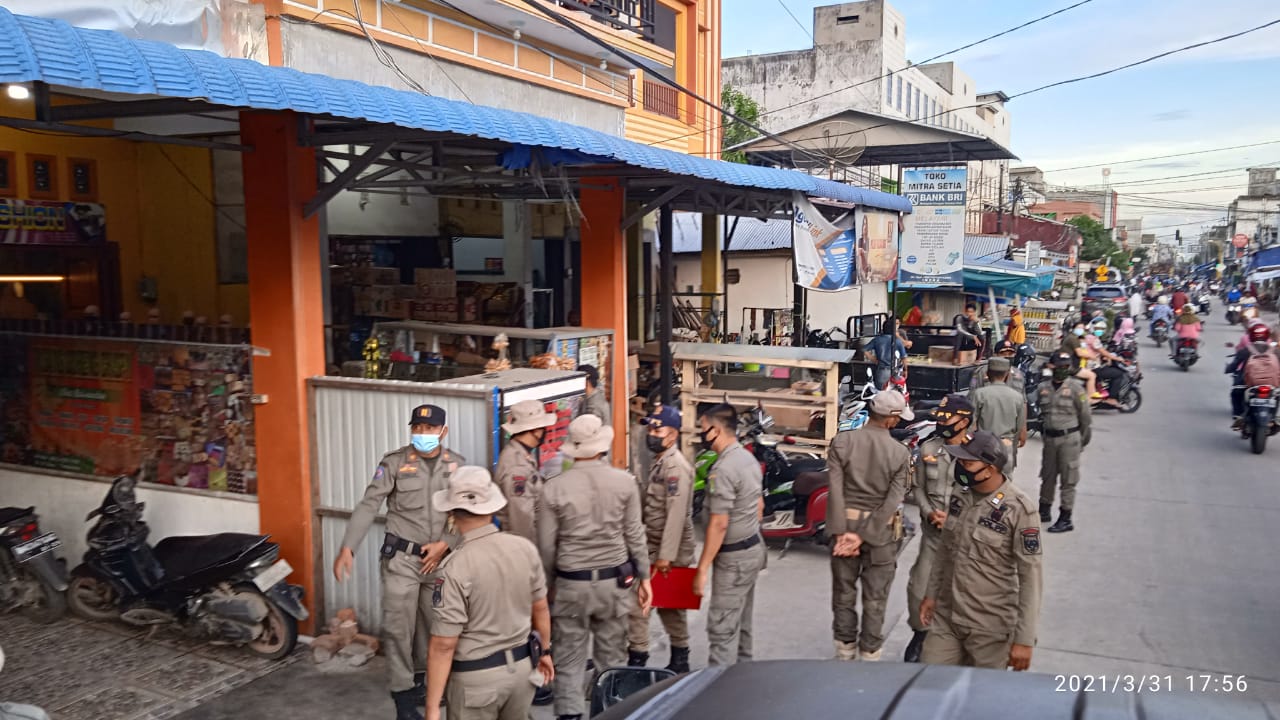 Puluhan PKL di Jalan Batang Tuaka Ditertibkan Satpol PP Inhil