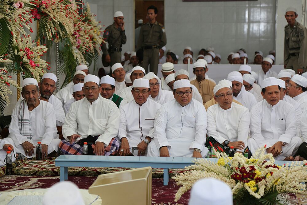 Bupati Inhil HM Wardan Hadir Haul KH Muhammad Zaini