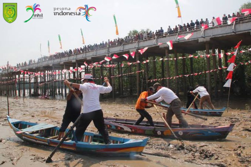 Atraksi Budaya Sampan Leper