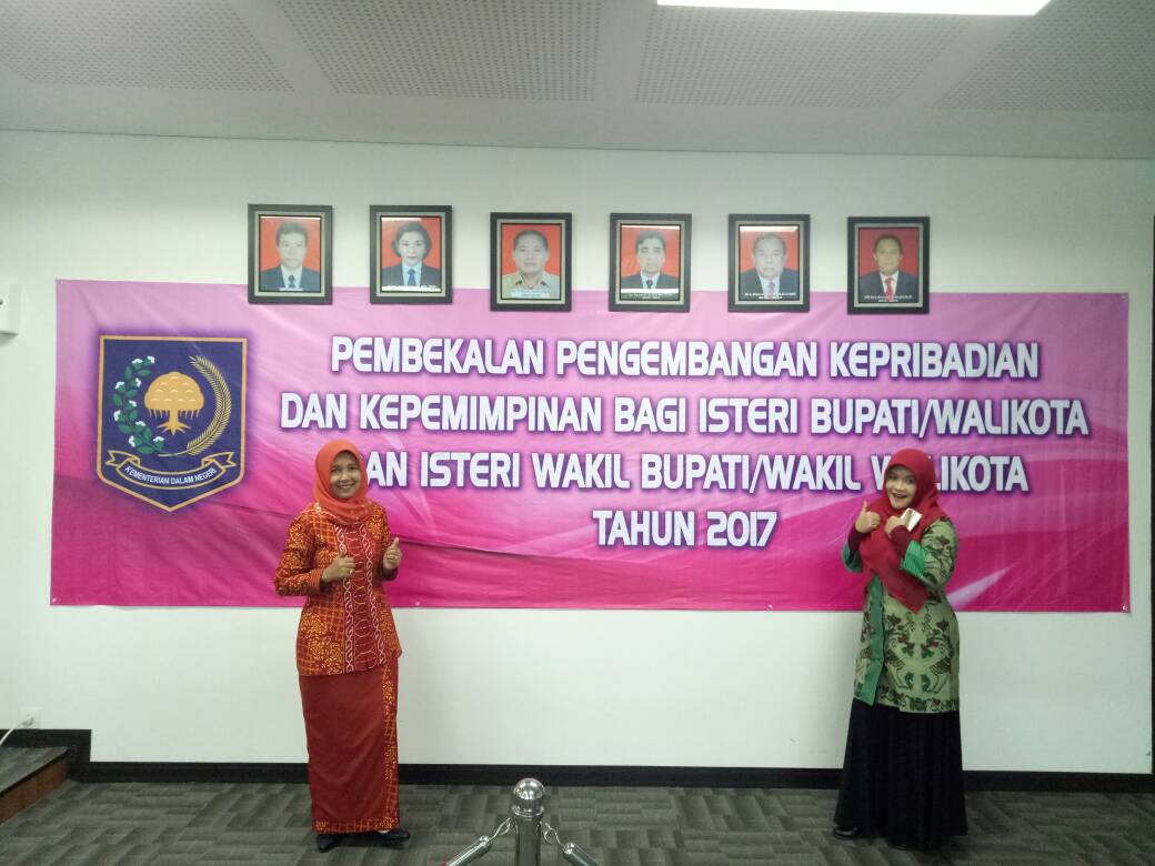Hj Emi Safitri Mursini Ikuti Pembekalan Pengembangan Kepribadian dan Kepemimpinan Bagi Istri Bupati