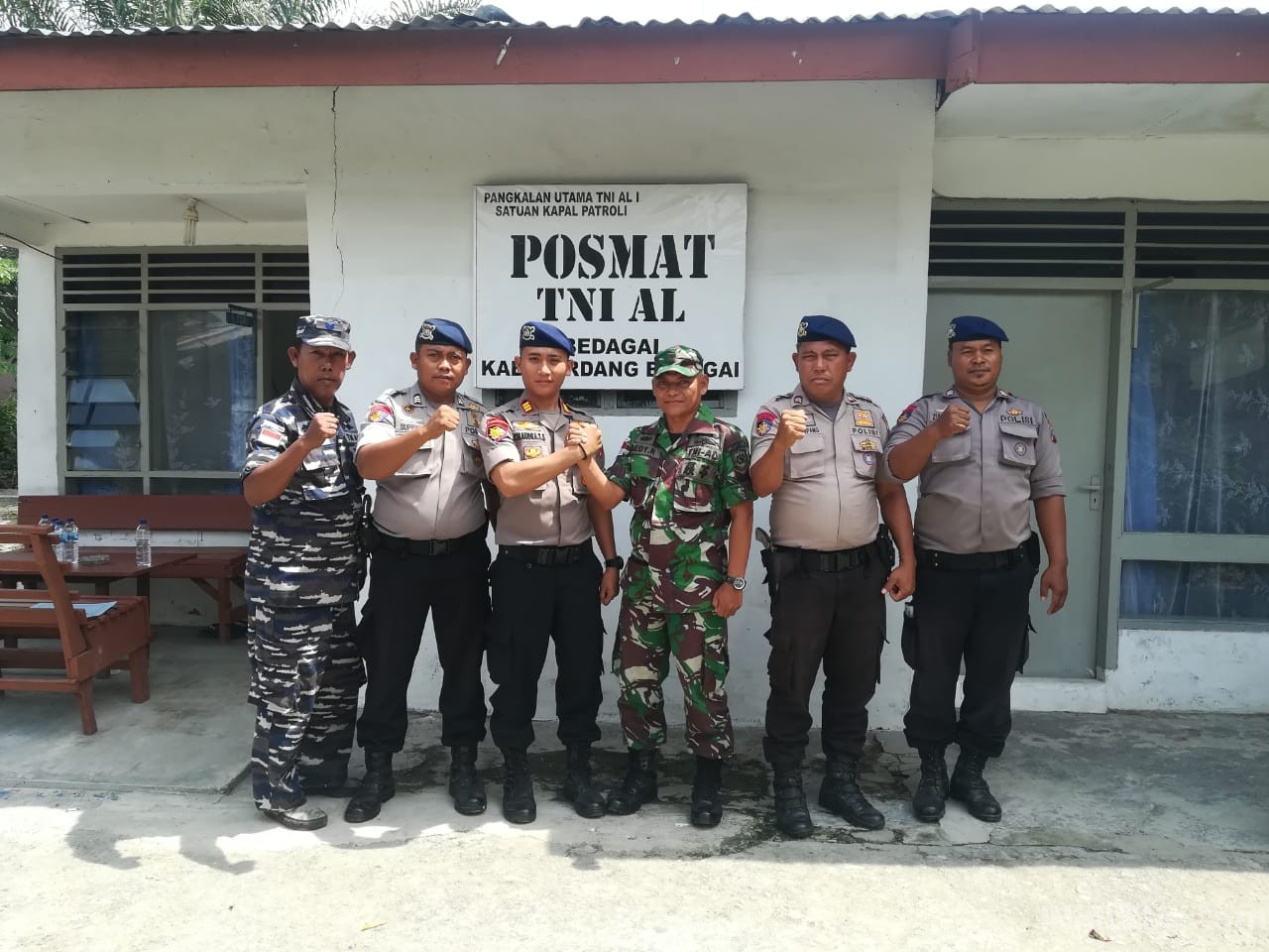 Sat Pol Air Polres Sergai bersama Pos Mat TNI AL Cek dan Pemeriksaan Kapal Bersama