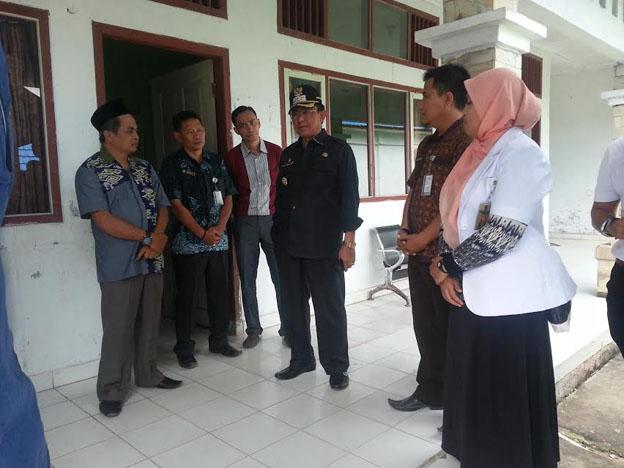 Bupati Inhil HM Wardan Tinjau RSUD Tengku Sulung
