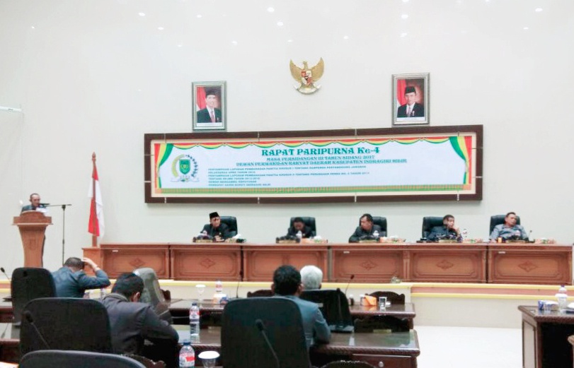 Pemkab Inhil Hadiri Paripurna Pengesahan Perubahan RPJMD Tahun 2013-2018