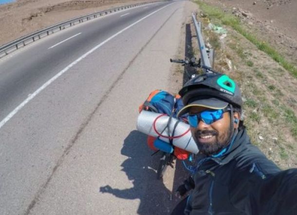 Kisah Pria India yang Bersepeda ke Rusia untuk Bertemu Messi