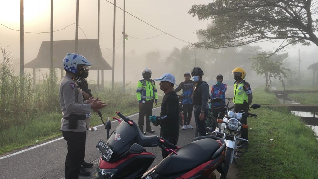 Satgas Anti Begal Polres Inhil Patroli Sekaligus Ingatkan Pesepeda Protkes Covid-19