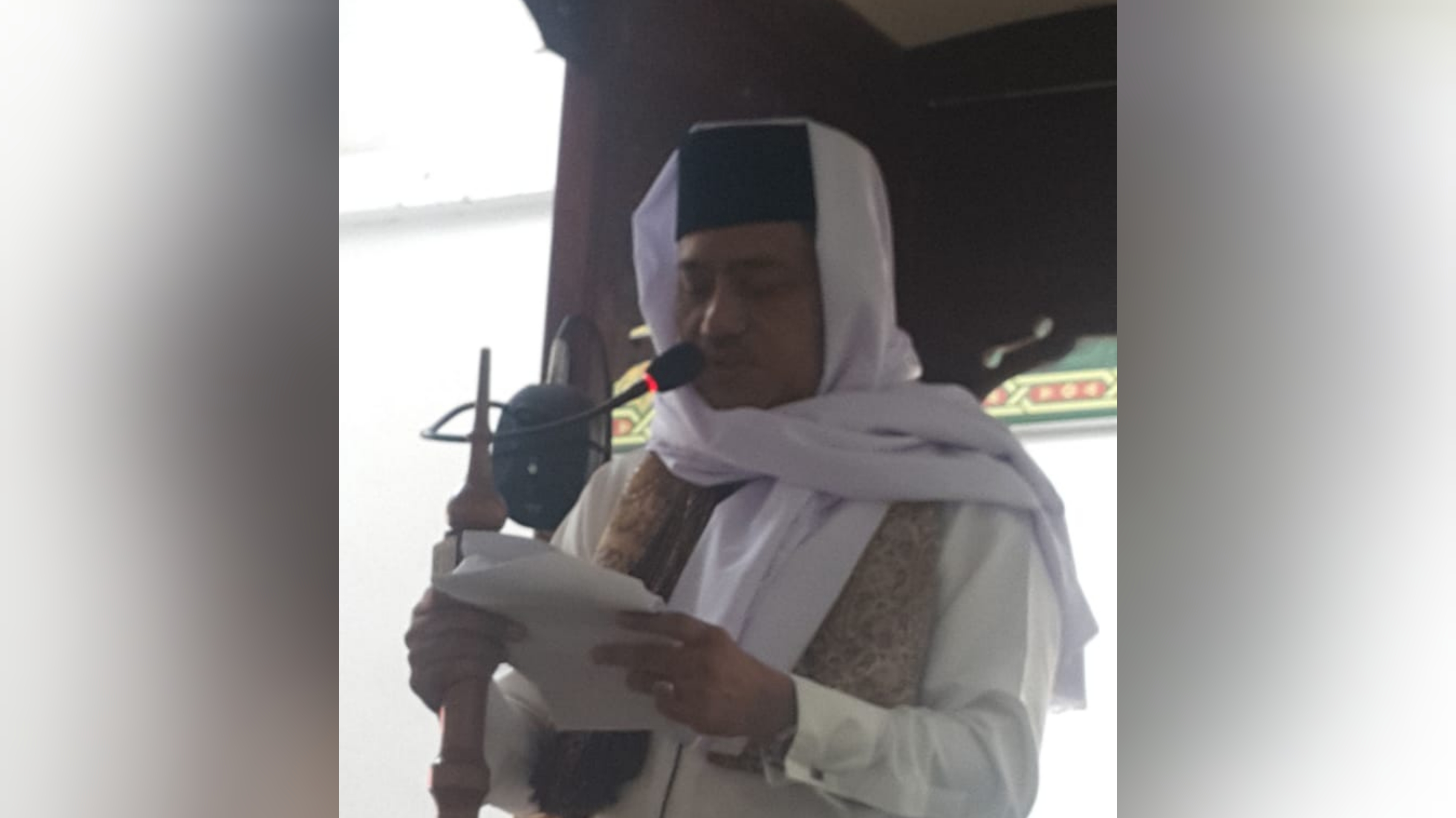 Jadi Imam dan Khatib Sholat Idul Adha di Batang Tuaka, Sekdaprov Riau Berdoa Minta Hujan