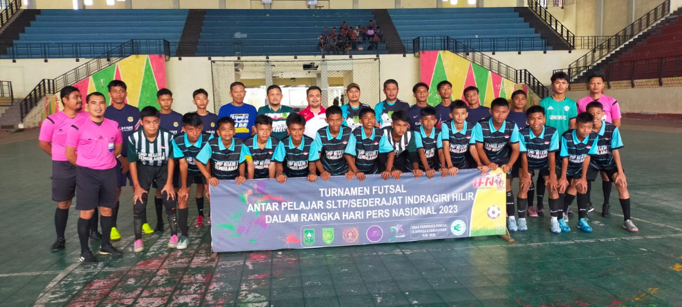 Diikuti 12 Tim, Kadisparporabud Inhil Buka Turnamen Futsal HPN Riau